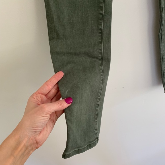 Madewell 9” High Rise Skinny Pants Olive - Picture 5 of 15